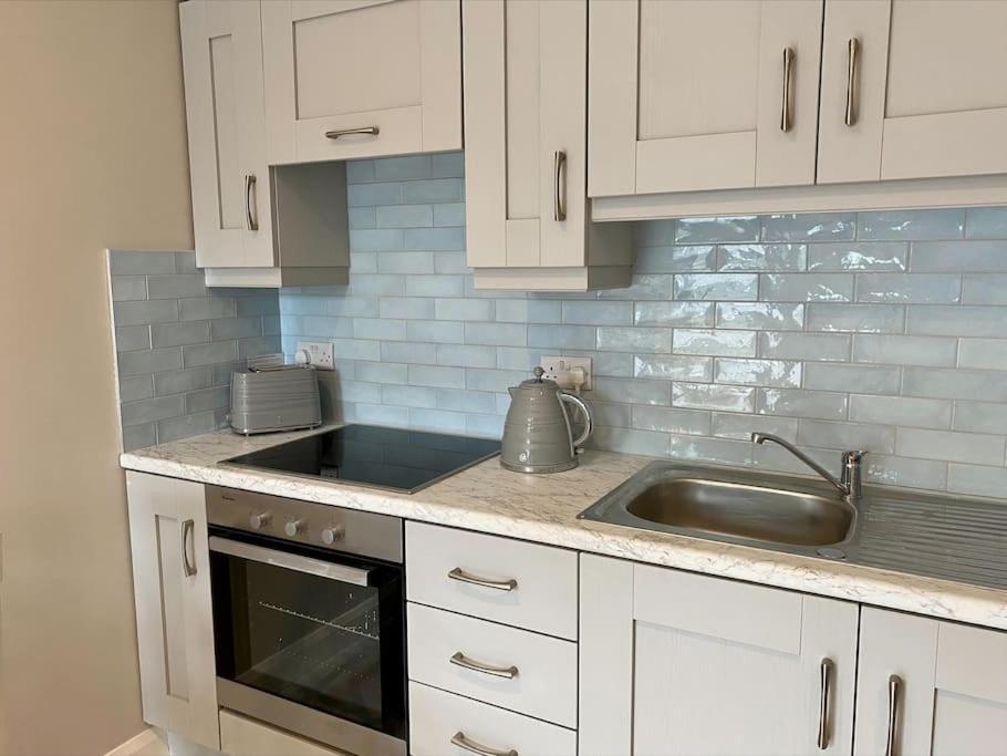 Erne Getaway No.7 Brand New 1 Bed Apartment Enniskillen Exteriör bild