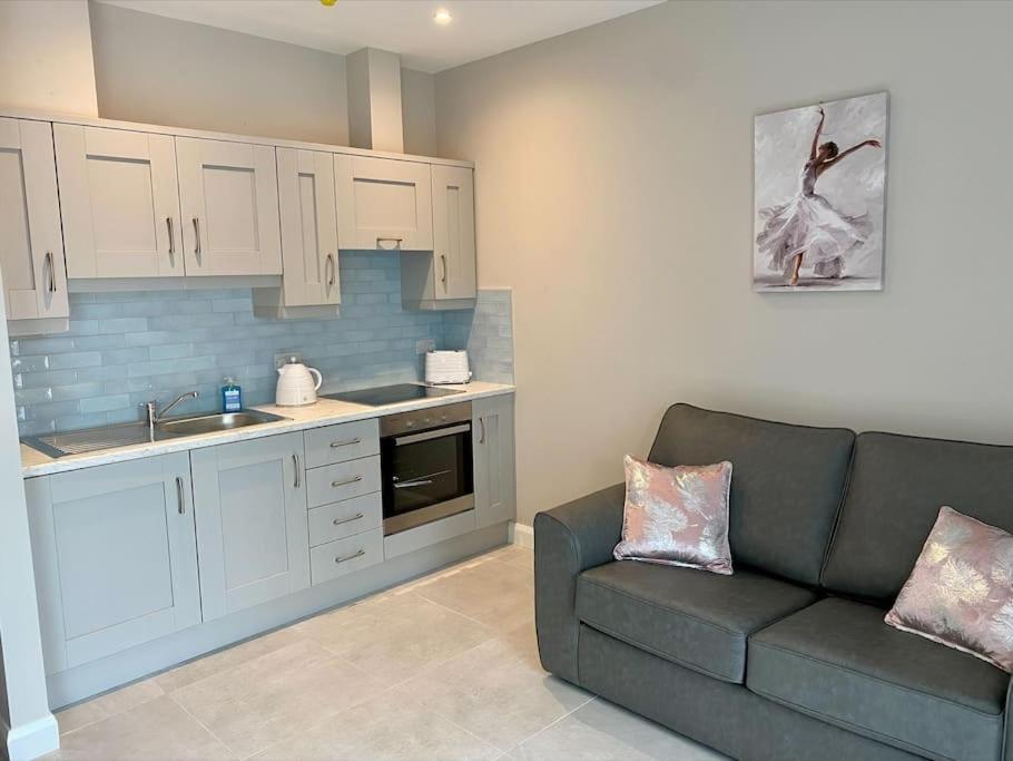 Erne Getaway No.7 Brand New 1 Bed Apartment Enniskillen Exteriör bild