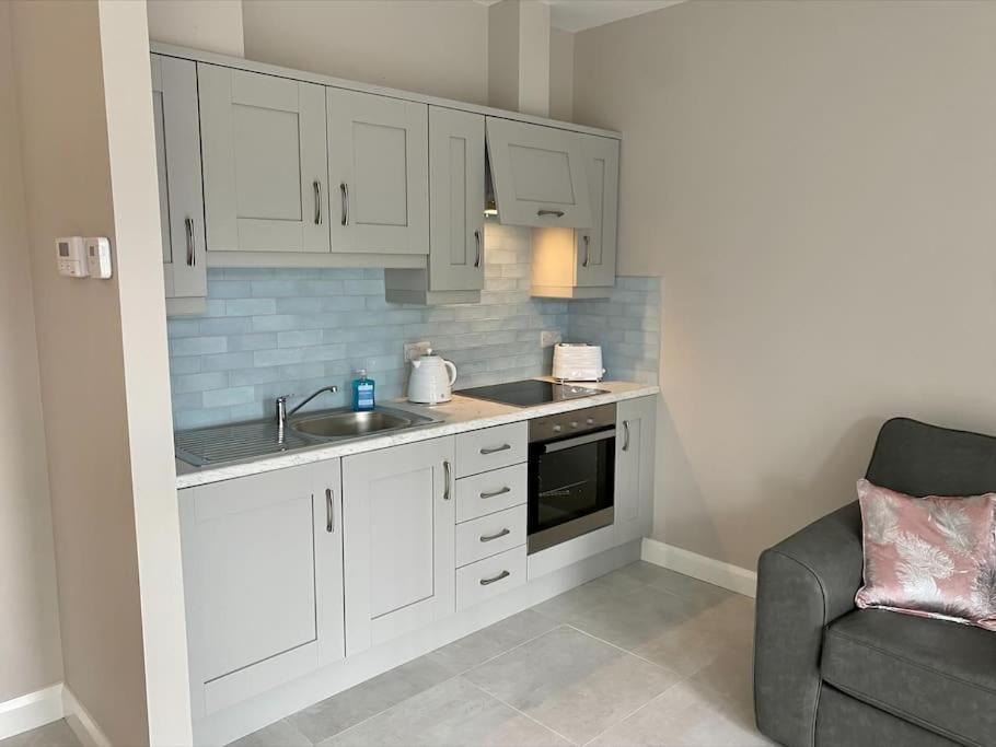 Erne Getaway No.7 Brand New 1 Bed Apartment Enniskillen Exteriör bild