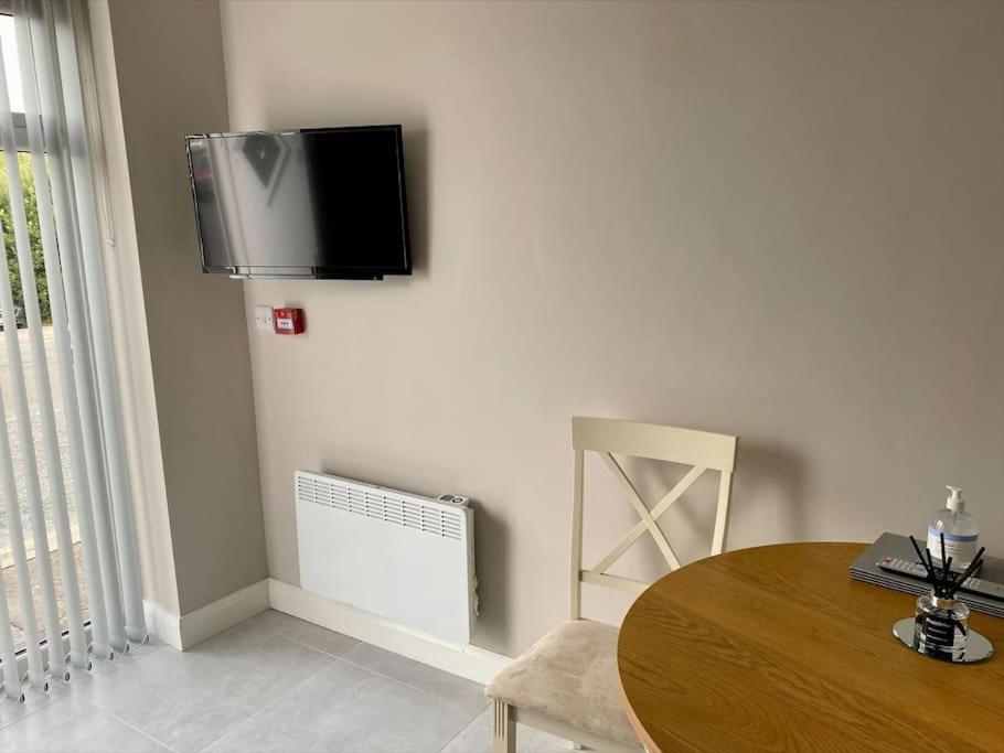Erne Getaway No.7 Brand New 1 Bed Apartment Enniskillen Exteriör bild
